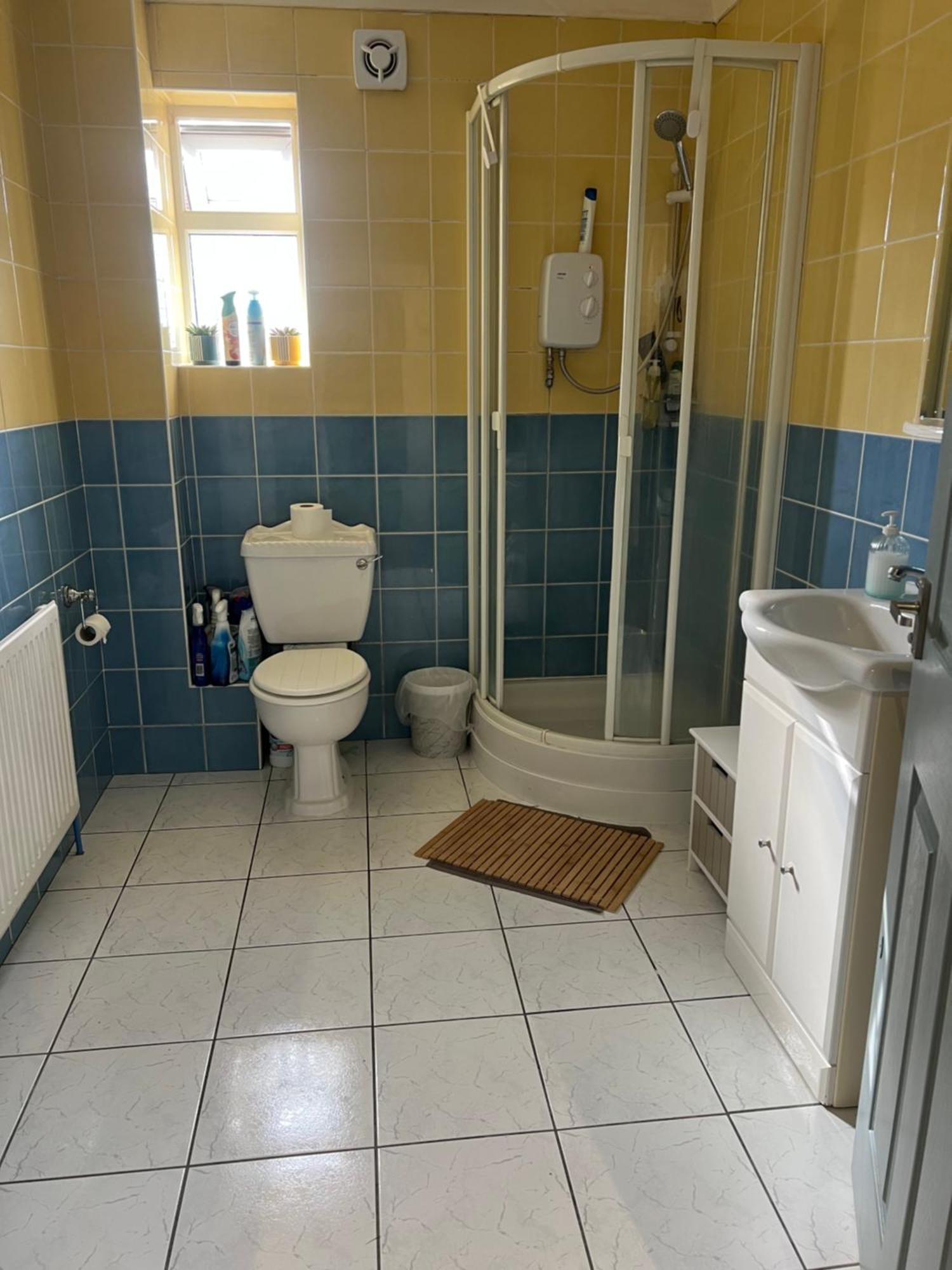 Twin Room At The Bungalow With Shared Shower Room Kettering Exterior photo